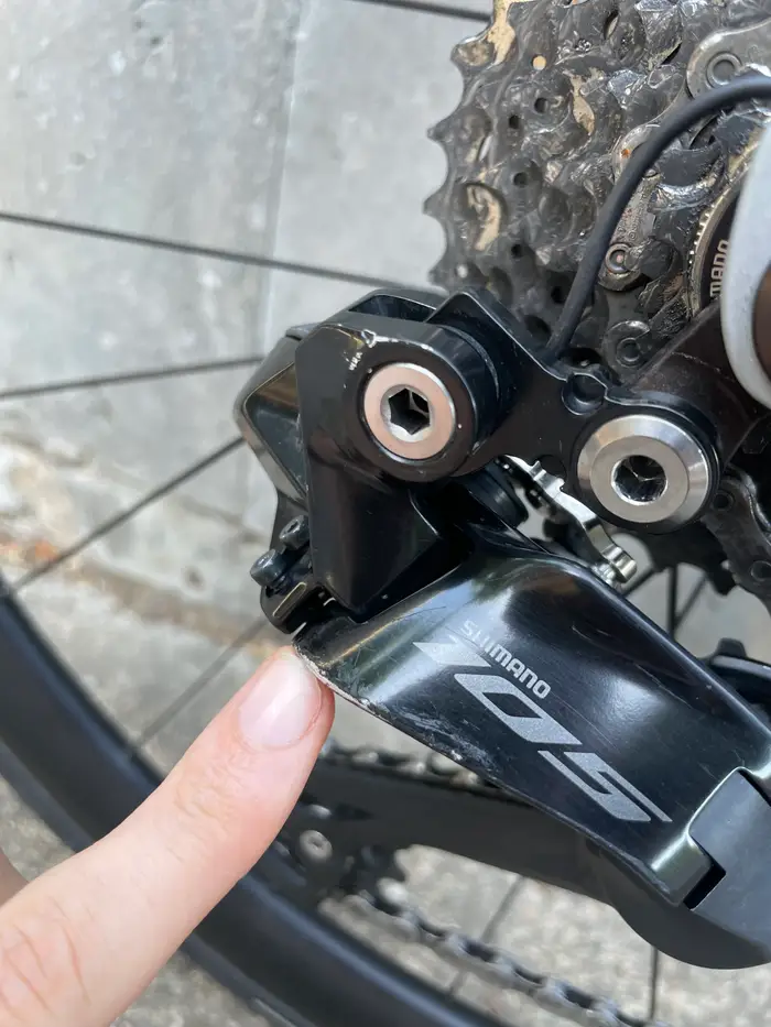 Basso Astra Disc Road Bike (Shimano 105 di2) Ex-Demo Size 48 detail 2