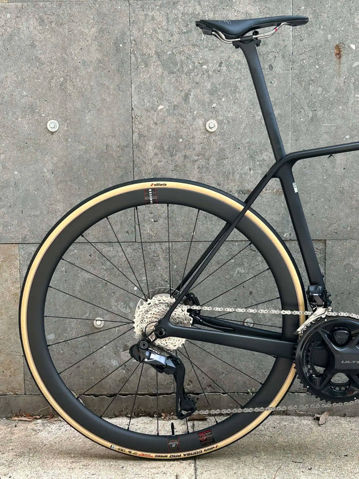 Cervelo R5 Road Bike (Shimano Ultegra Di2) - Five Black/Bronze detail 1