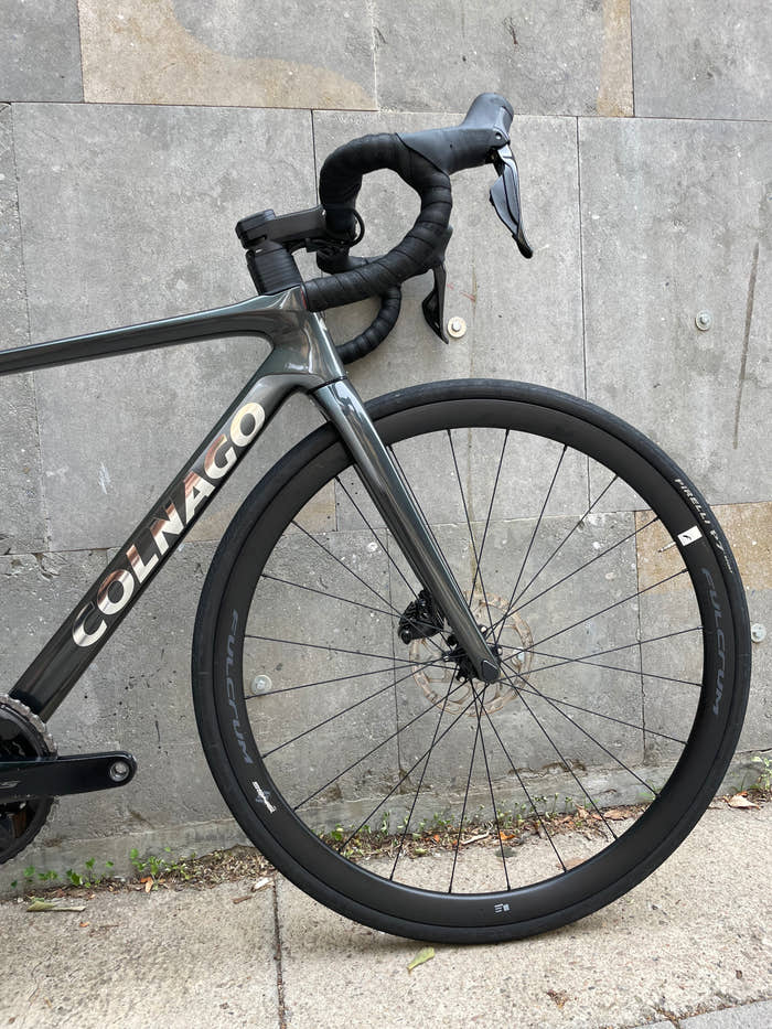 Colnago V4 Disc Road Bike (Shimano 105 Di2) Ex-Demo - Size 455 detail 2